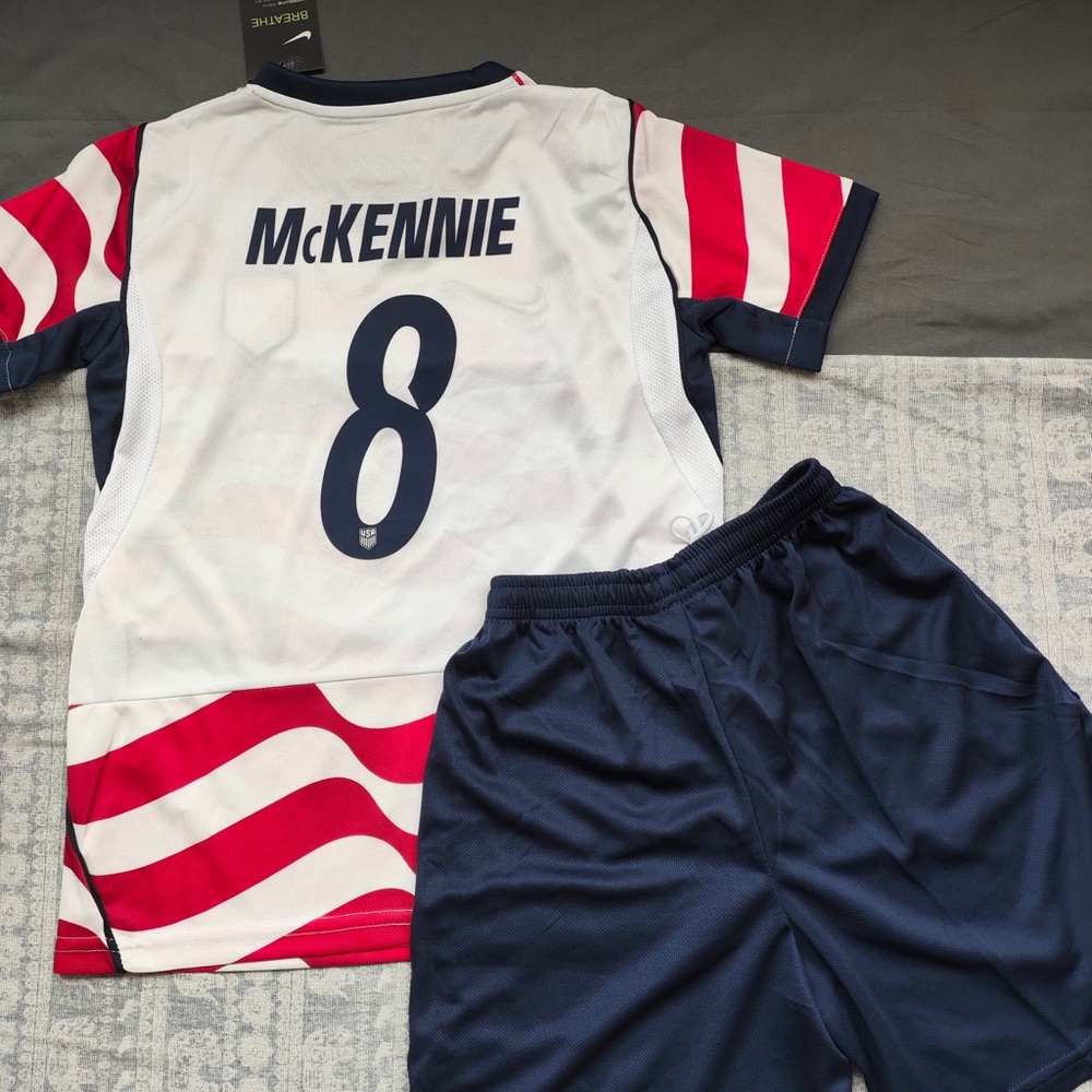 Nike Kids USA Soccer Set - Red, White & Navy - Picture 2 of 8